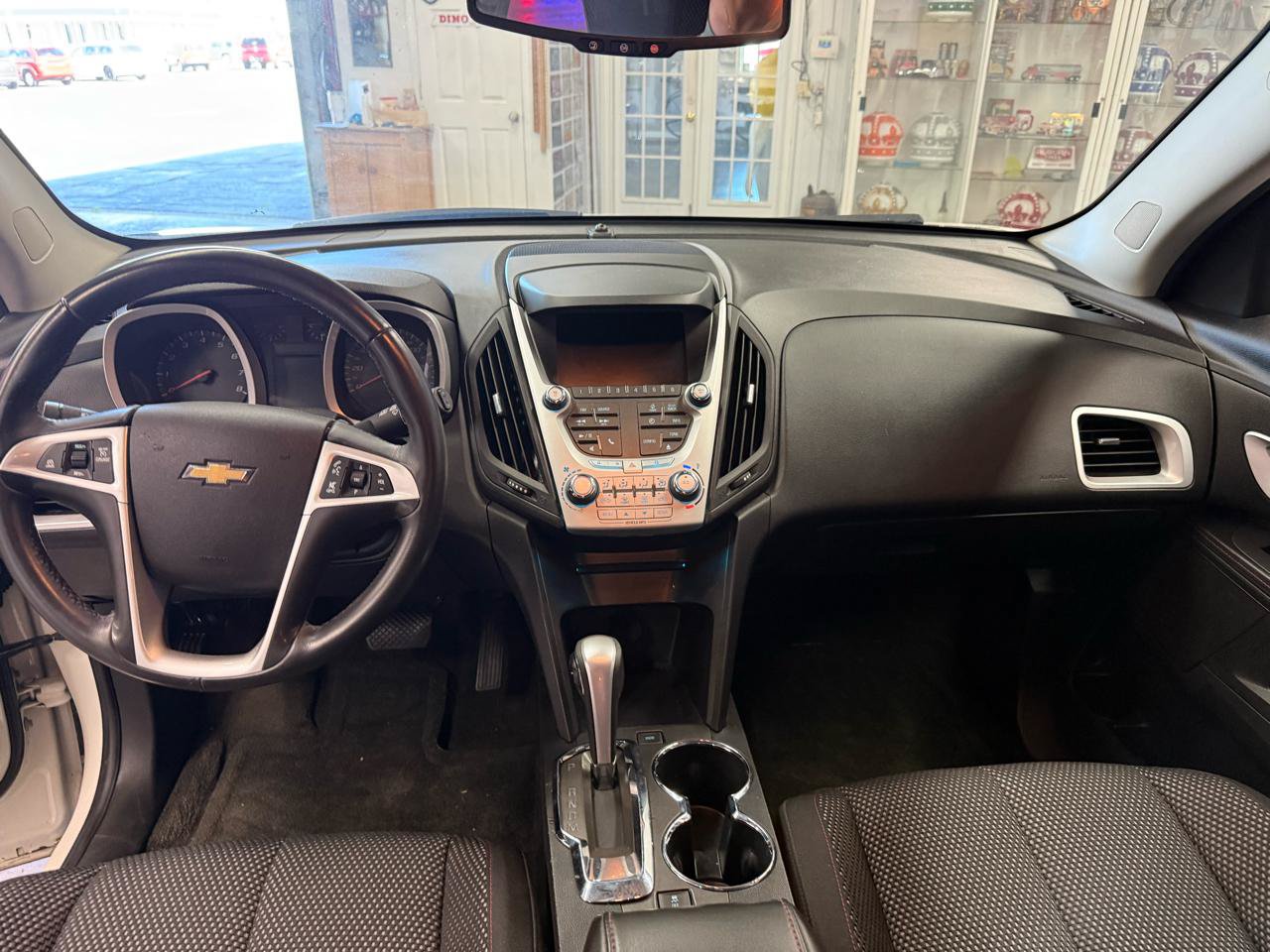Used 2015 Chevrolet Equinox LT w/ Driver Convenience Package AWD/4WD image 12