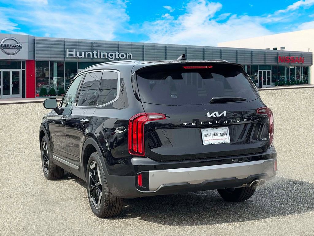 Used 2025 Kia Telluride S image 5