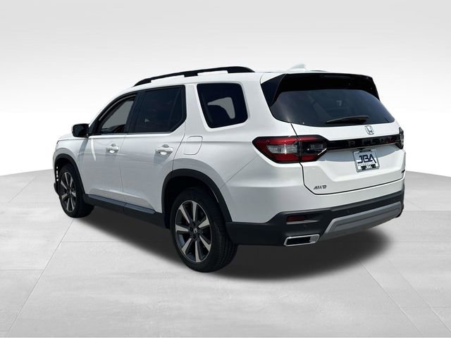 Used 2025 Honda Pilot Touring image 24