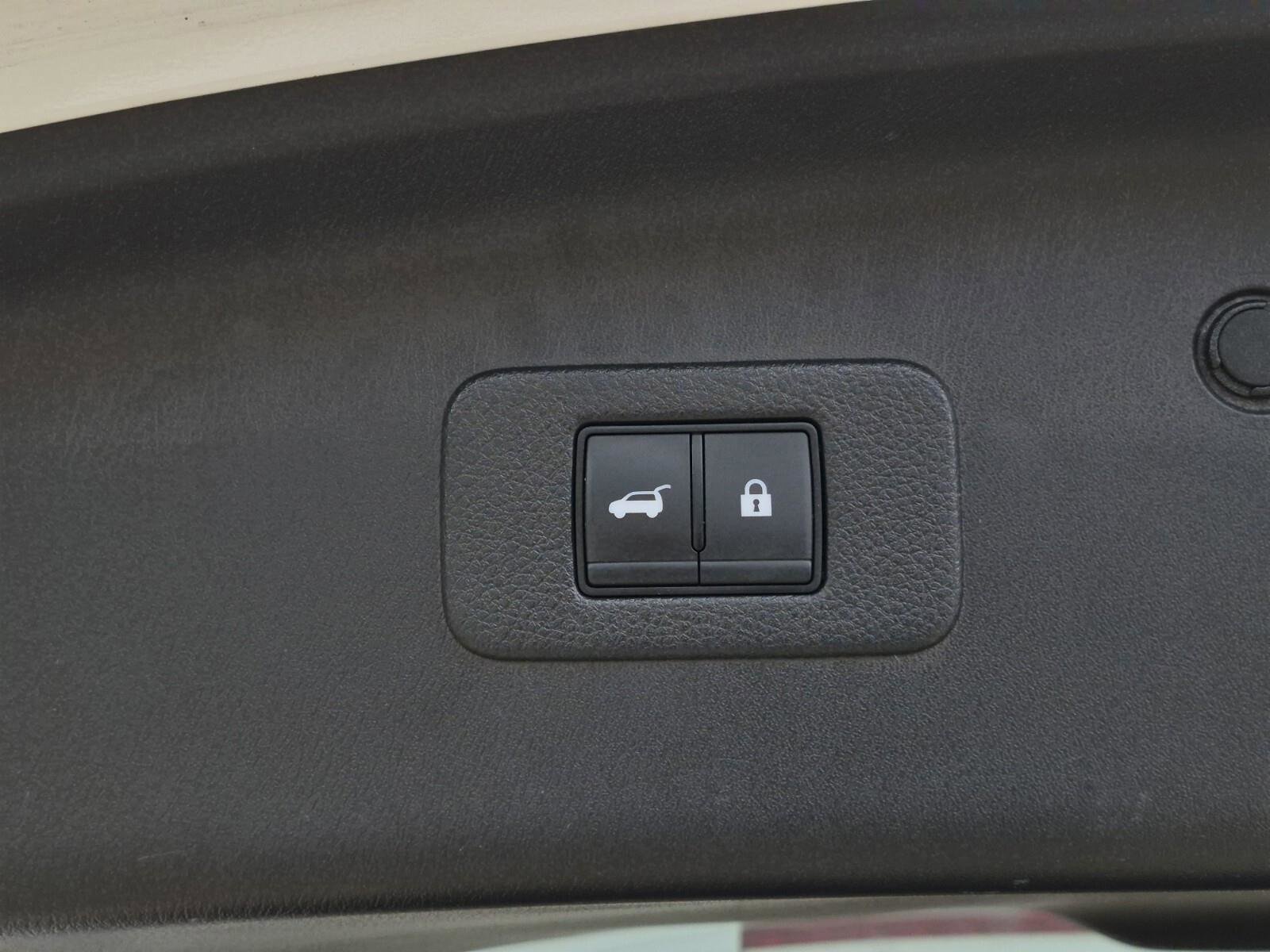 Used 2023 Nissan Armada SL w/ Cargo Package AWD/4WD image 10