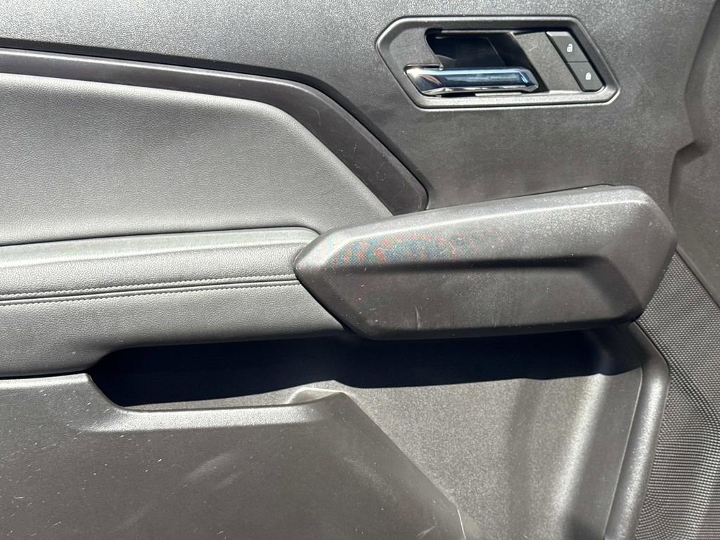 Used 2023 Chevrolet Colorado LT w/ LT Convenience Package RWD image 17