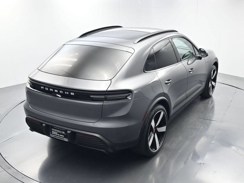 Certified 2025 Porsche Macan Electric RWD image 37