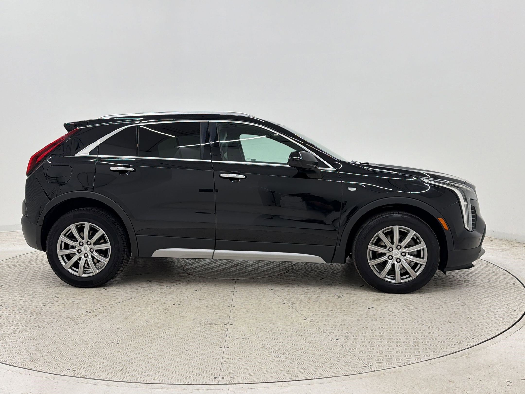 Used 2020 Cadillac XT4 Premium Luxury image 8
