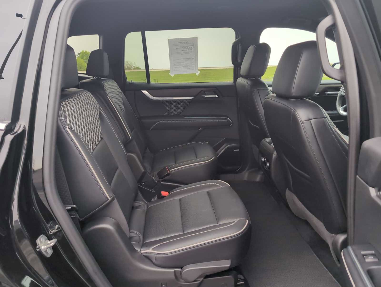 Used 2024 GMC Acadia Denali AWD/4WD image 27