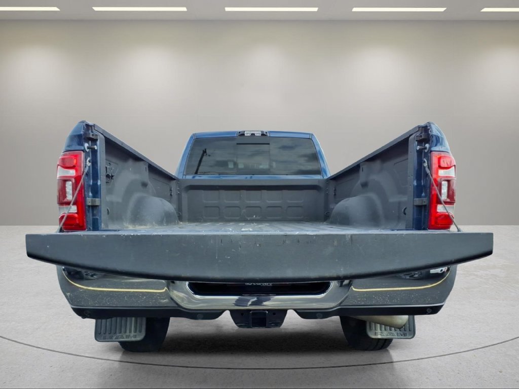 Used 2022 RAM 3500 Limited AWD/4WD image 4