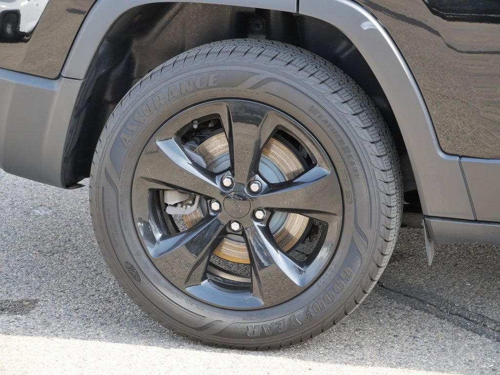 Used 2019 Jeep Cherokee Latitude Plus image 14