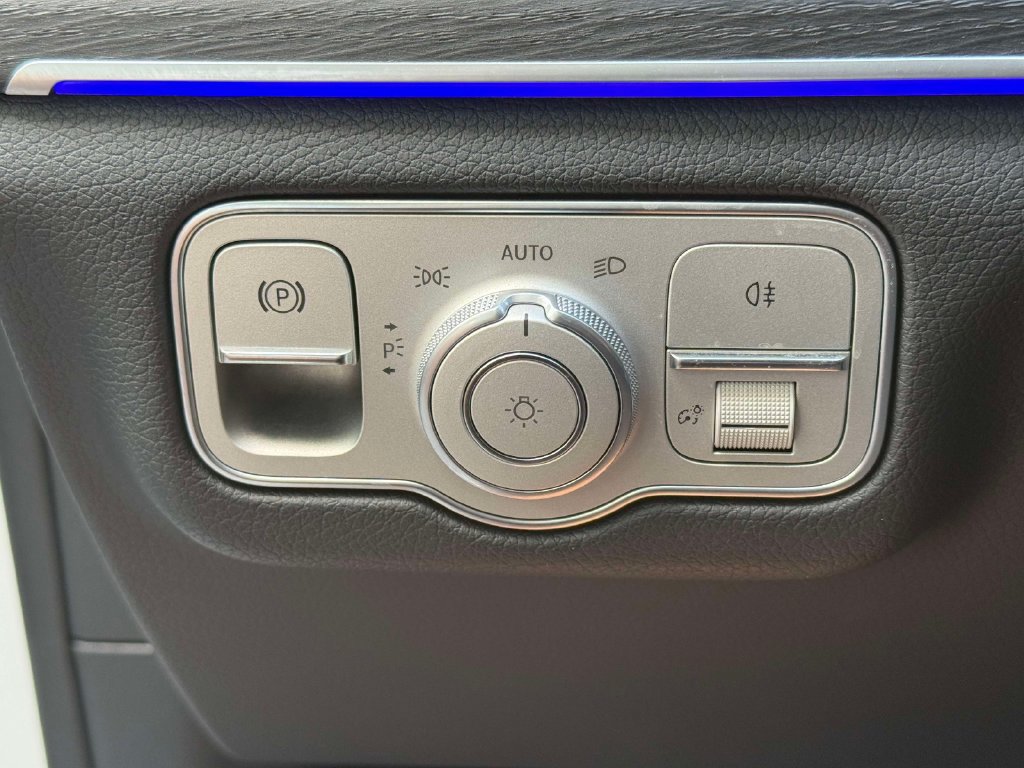 Used 2023 Mercedes-Benz GLS 580 4MATIC image 30