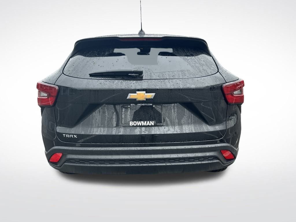 Certified 2024 Chevrolet Trax LS w/ Driver Confidence Package image 4