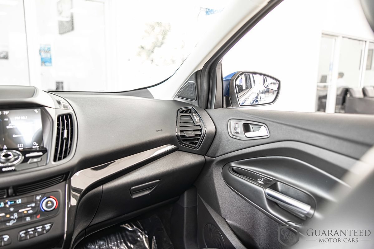 Used 2019 Ford Escape Titanium w/ U9j03 - Titanium Tow Package AWD/4WD image 38