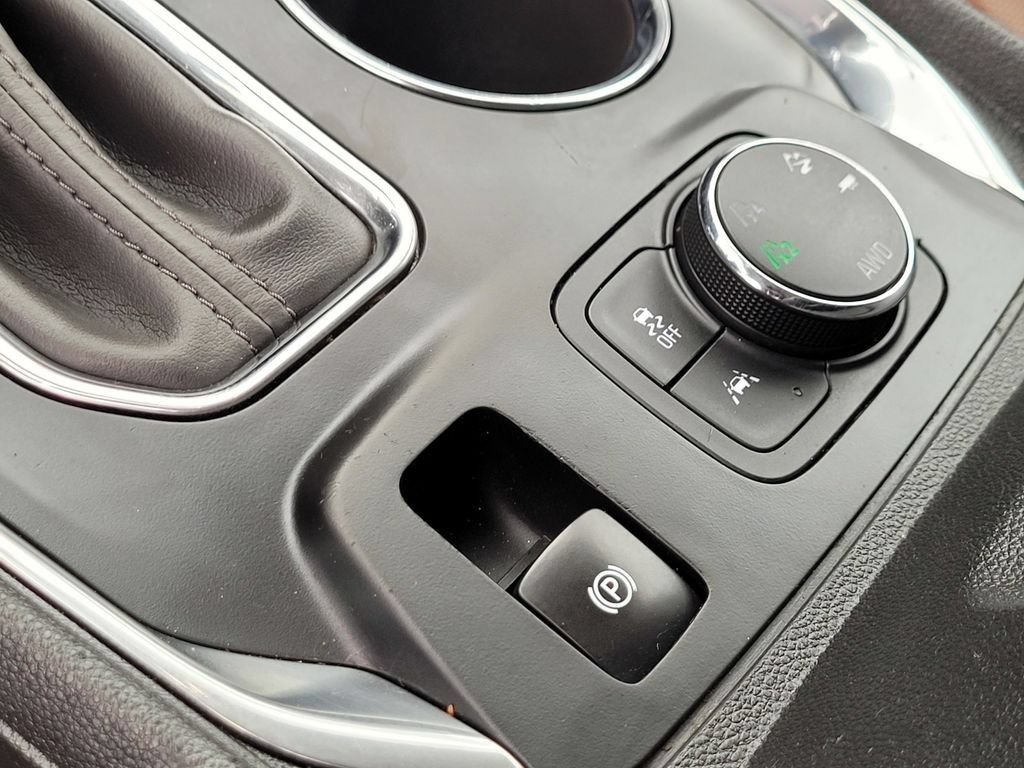 Used 2019 Chevrolet Traverse High Country w/ LPO, Floor Liner Package AWD/4WD image 24