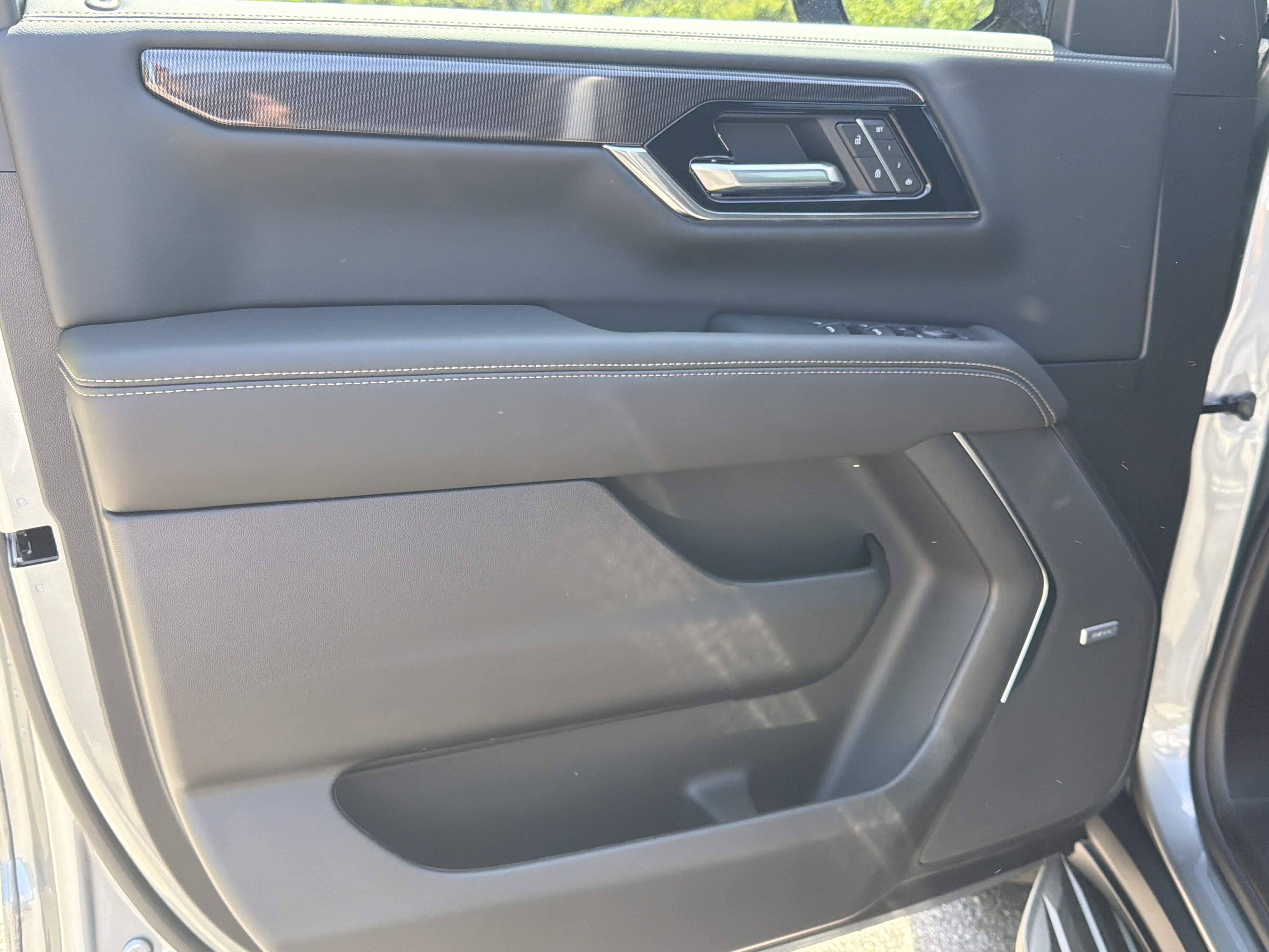 New 2026 GMC Yukon XL Elevation RWD image 12