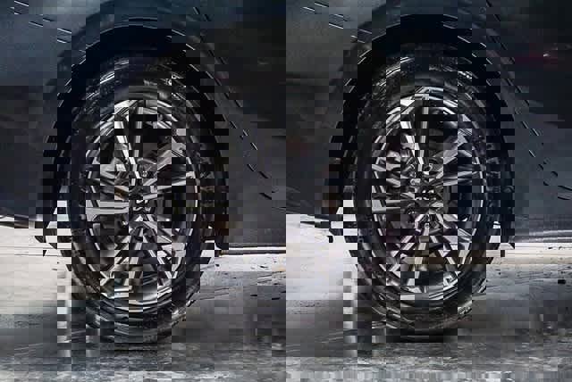 Used 2023 Kia Forte LXS image 7