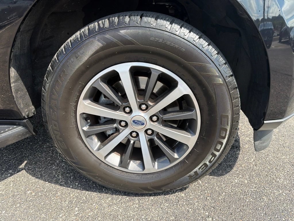 Used 2019 Ford Expedition Max XLT AWD/4WD image 9