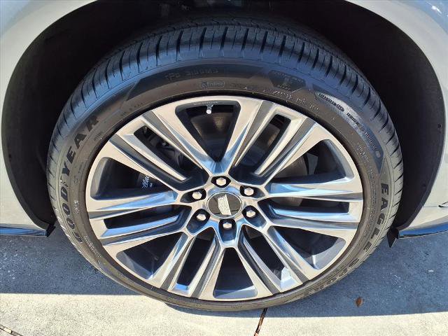 New 2026 Cadillac Vistiq Platinum image 7