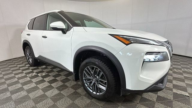 Used 2021 Nissan Rogue S FWD image 2