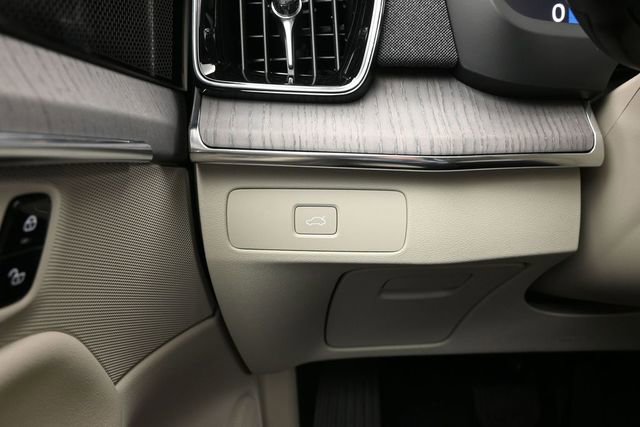 New 2026 Volvo XC90 B6 Ultra w/ Protection Package Premier AWD/4WD image 29