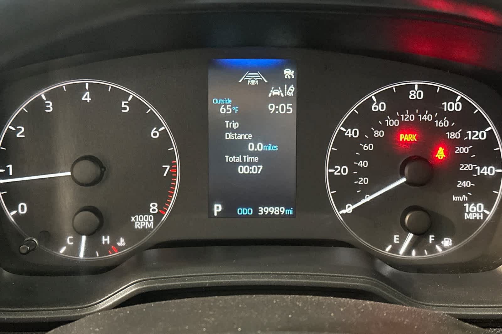 Used 2025 Toyota Corolla LE FWD image 30