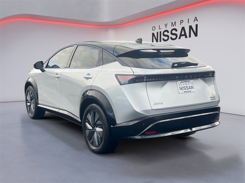 Used 2023 Nissan Ariya AWD image 3