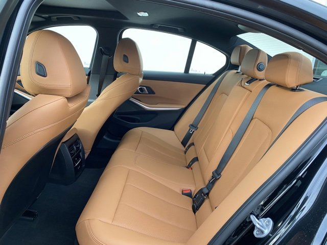 Used 2025 BMW 330i xDrive Sedan w/ Premium Package image 15