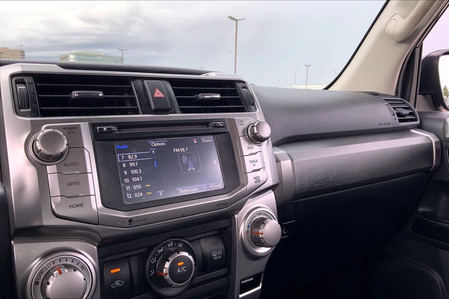 Used 2015 Toyota 4Runner SR5 Premium RWD image 35