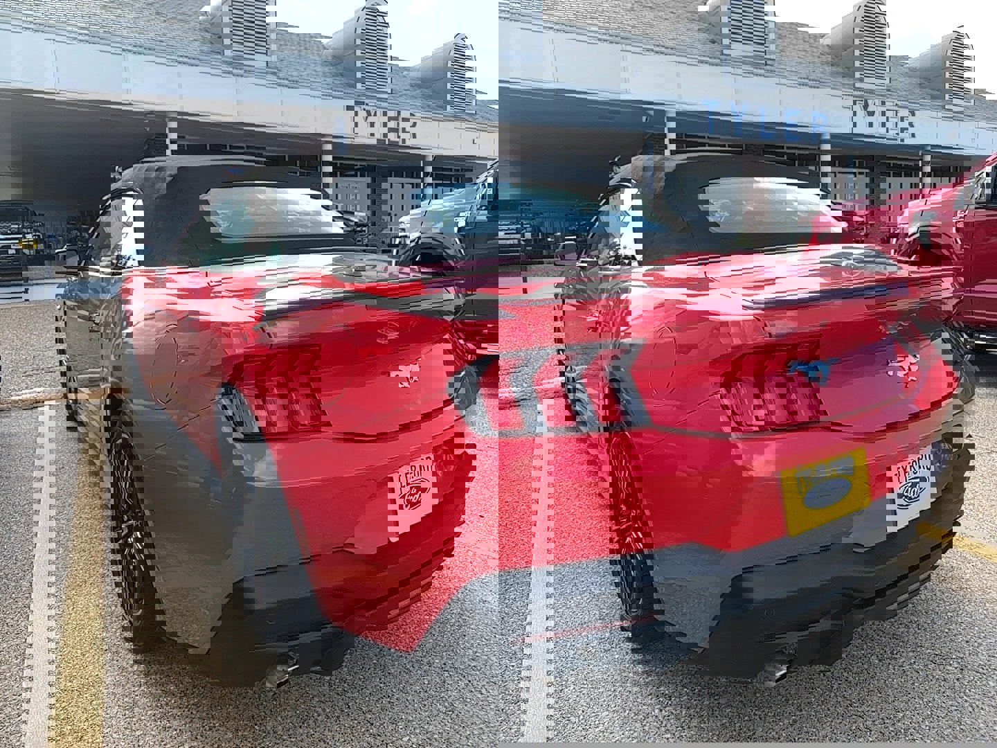 Used 2024 Ford Mustang Premium image 6