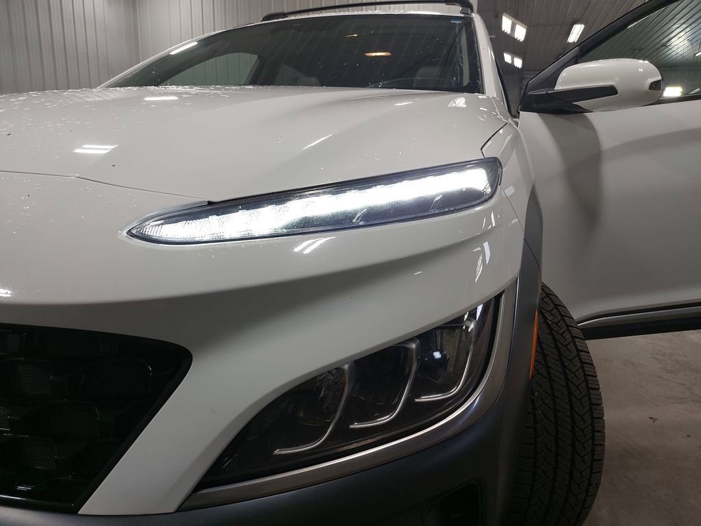 Used 2022 Hyundai Kona Limited AWD/4WD image 32