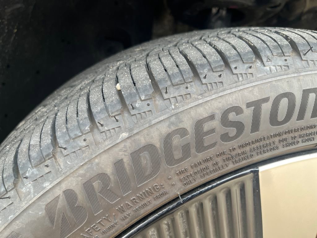 Certified 2025 Nissan Kicks SR w/ Illumination Package image 28