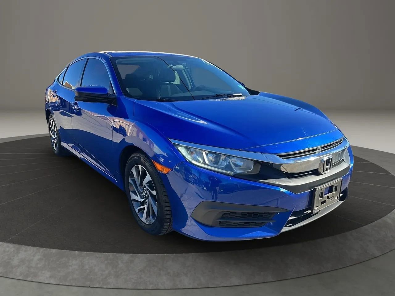 Used 2018 Honda Civic EX image 3