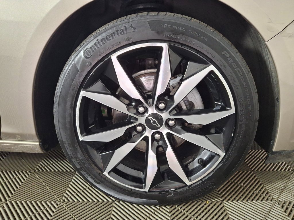 Used 2022 Chevrolet Malibu RS image 32