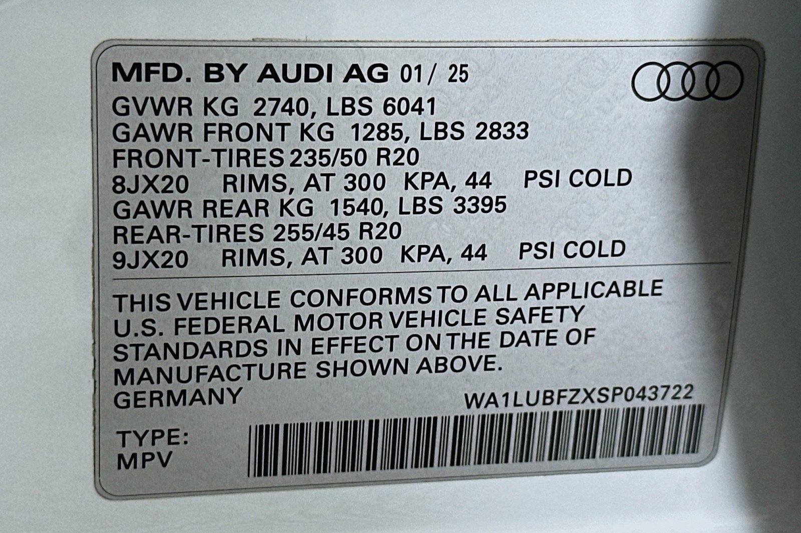 Used 2025 Audi Q4 e-tron Premium Plus w/ Premium Plus AWD/4WD image 24