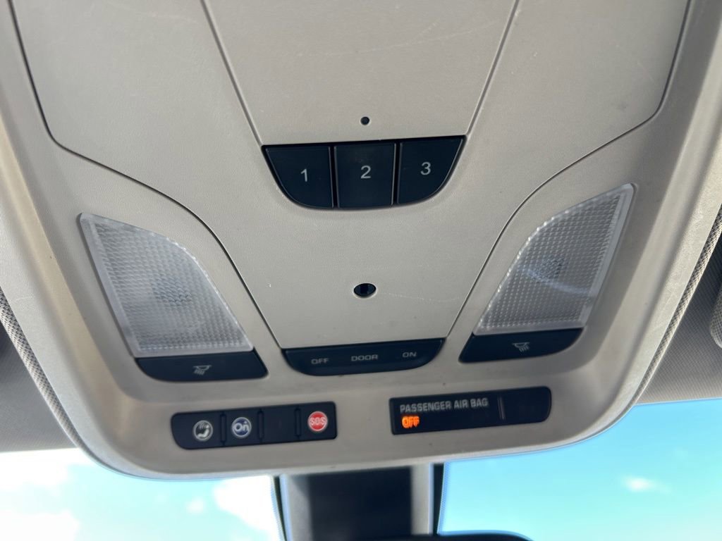 Used 2015 Chevrolet Impala LT w/ Convenience Package image 23