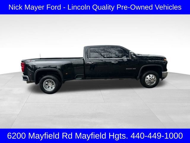 Used 2024 Chevrolet Silverado 3500 LTZ w/ LTZ Convenience Package image 8