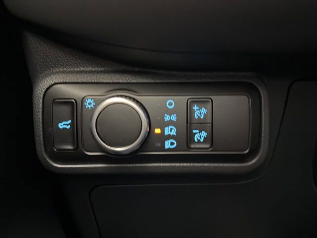 Used 2025 Ford Explorer Active image 30