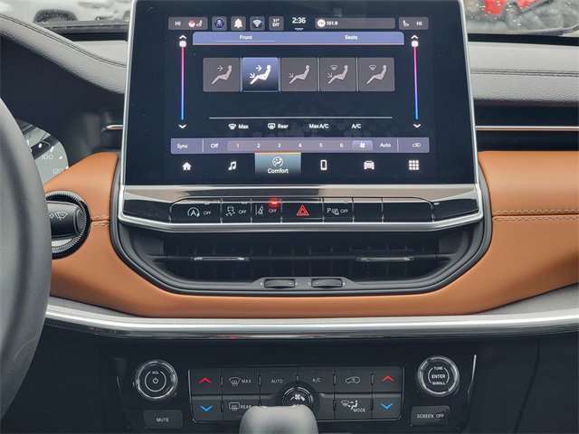 Certified 2024 Jeep Compass Limited image 27