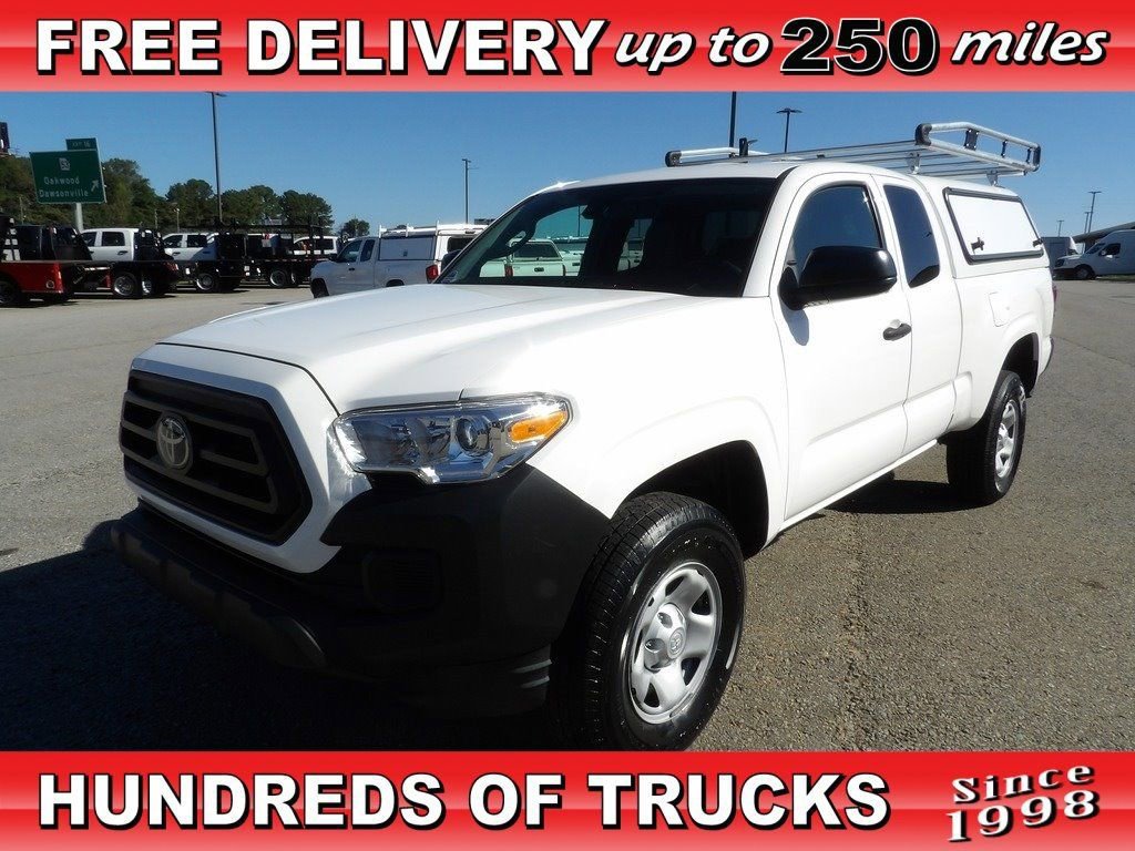 Used 2022 Toyota Tacoma SR image 1