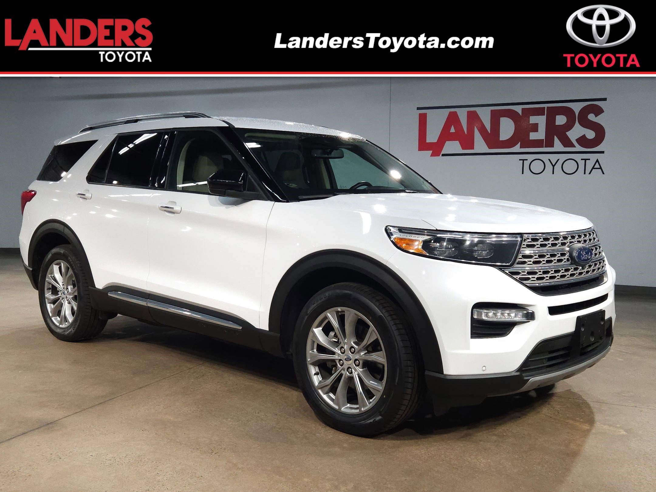 Used 2023 Ford Explorer Limited AWD/4WD image 1