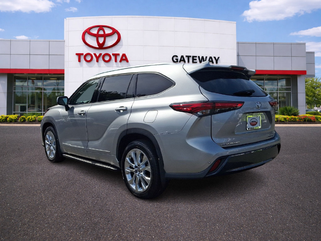 Used 2021 Toyota Highlander Limited AWD/4WD image 6