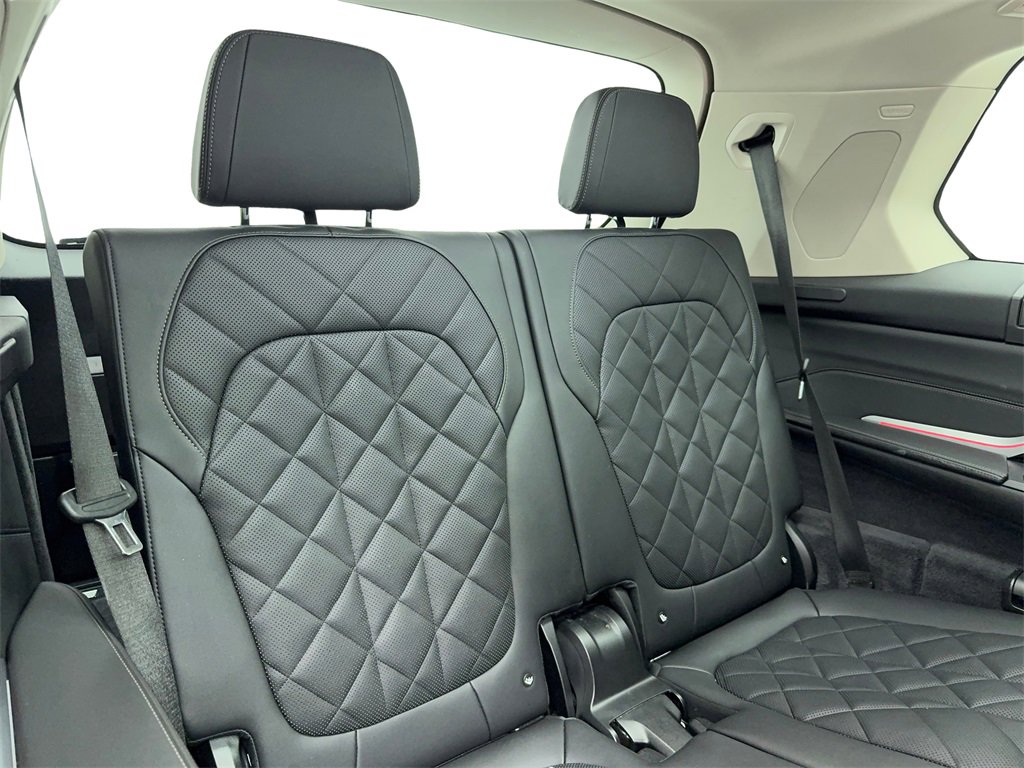 Used 2024 BMW X7 xDrive40i image 57