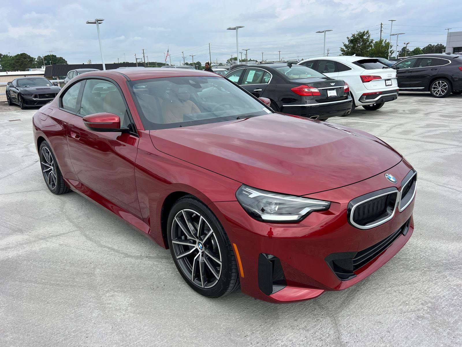 Used 2025 BMW 230i Coupe RWD image 3