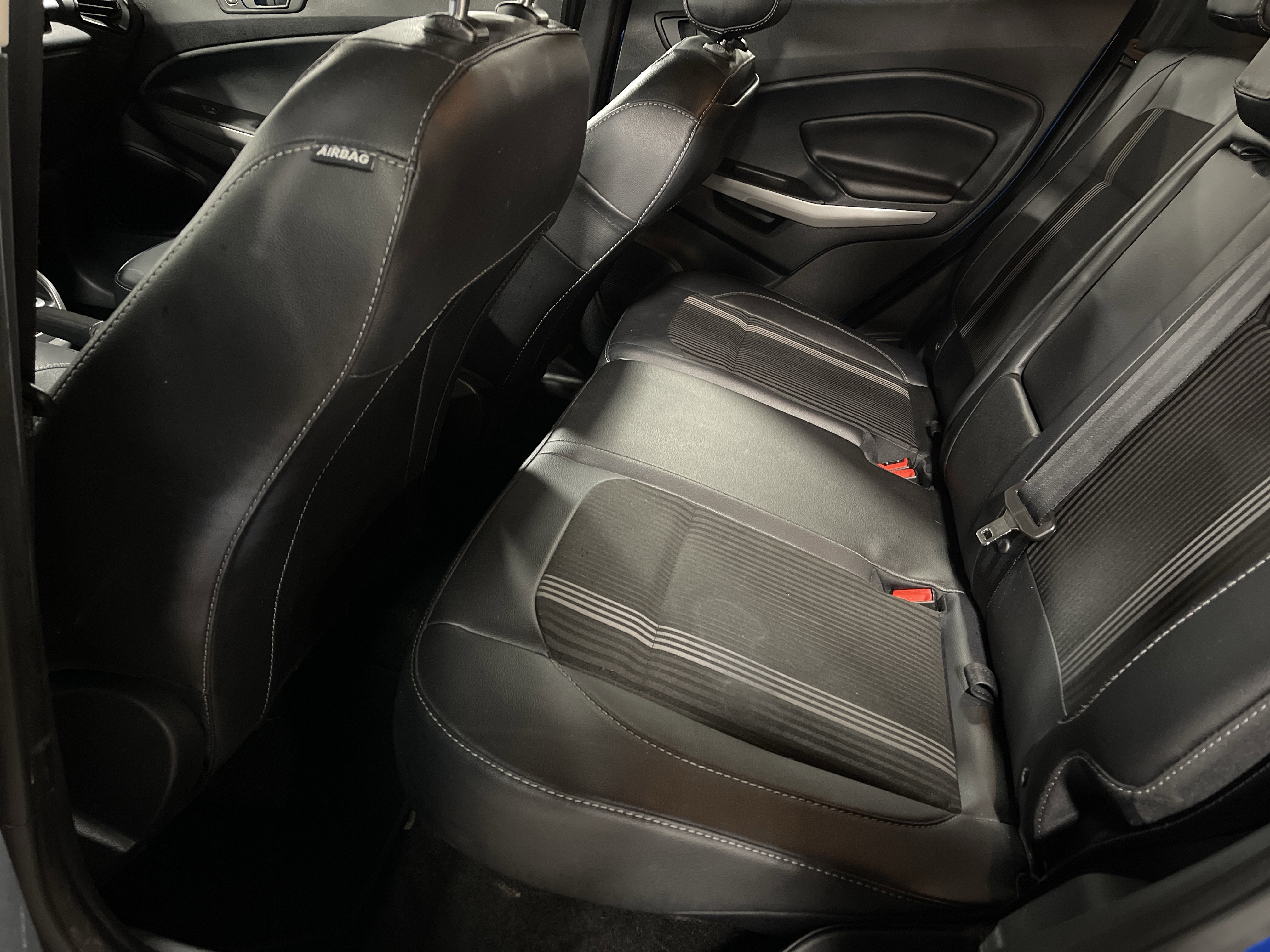 Used 2022 Ford EcoSport SES image 12