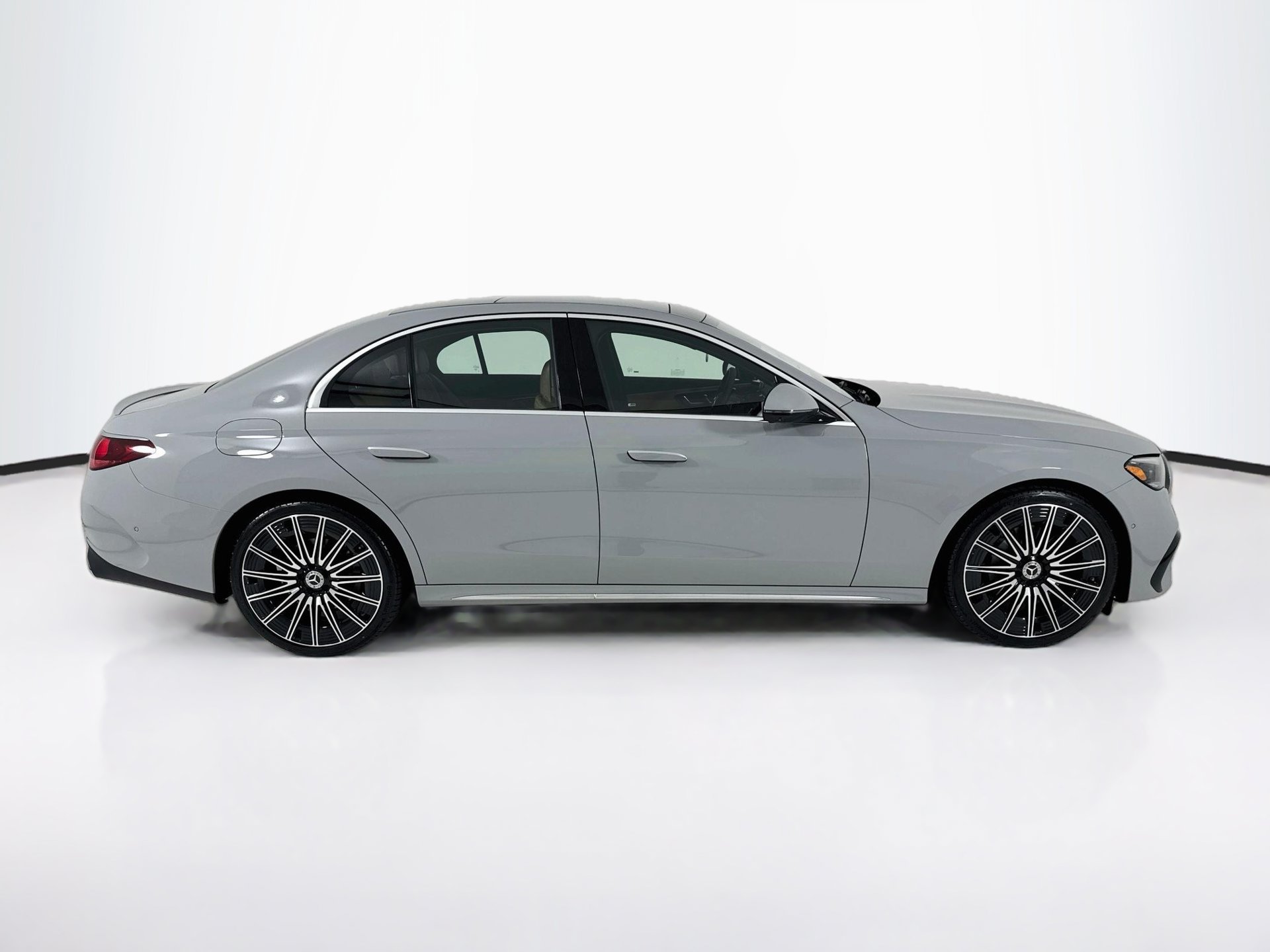 New 2027 Mercedes-Benz E 350 Sedan image 9