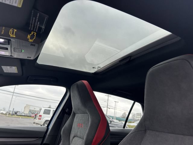 New 2026 Volkswagen GTI SE FWD image 24