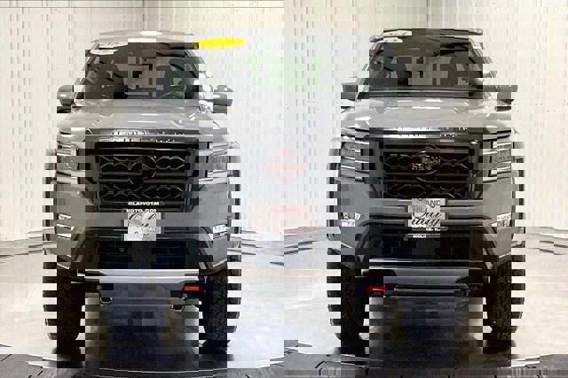Used 2024 Nissan Frontier PRO-4X w/ Off-Road Protection Package image 2