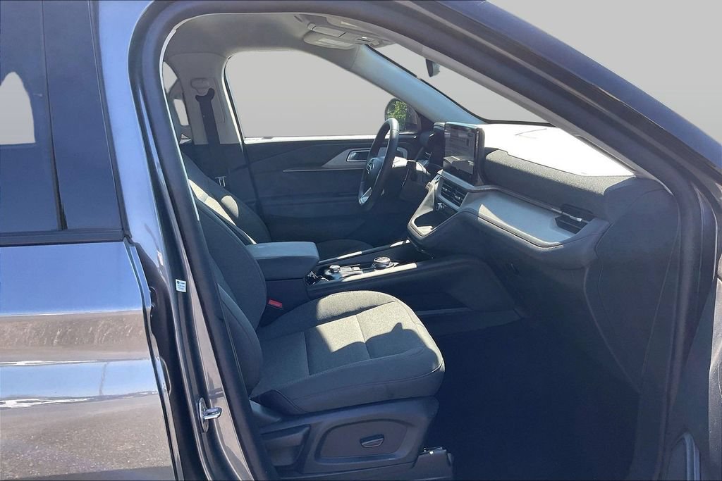 Certified 2025 Ford Explorer Active RWD image 7