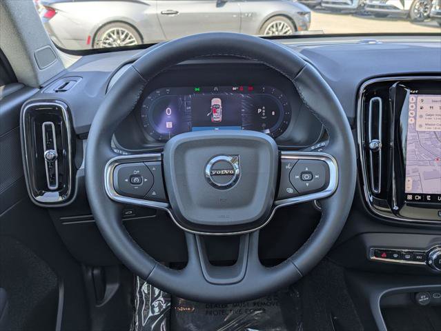 Used 2025 Volvo XC40 B5 Core w/ Protection Package Premier image 12