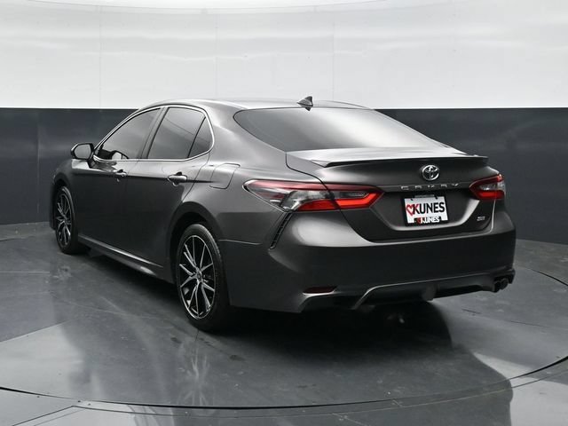Used 2022 Toyota Camry SE FWD image 8
