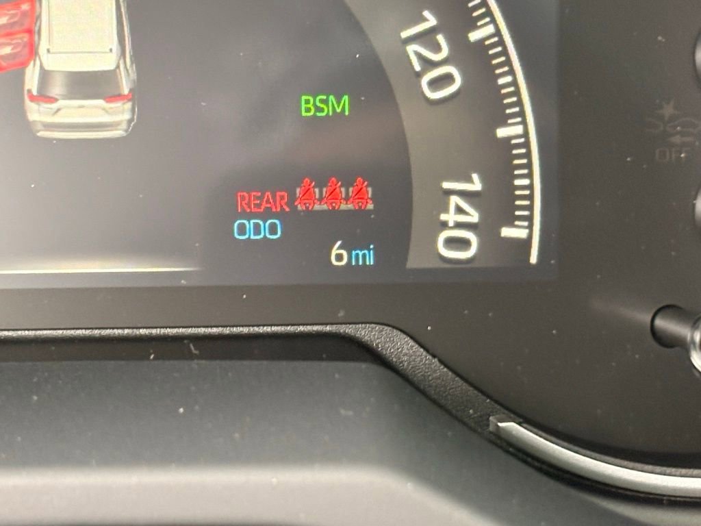 Used 2025 Toyota RAV4 XLE image 15