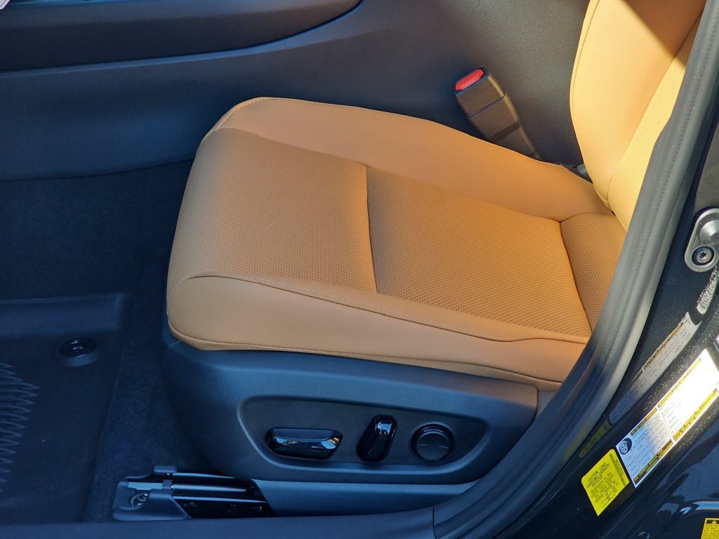 New 2026 Lexus UX 300h AWD w/ Accessory Package (P1) image 27