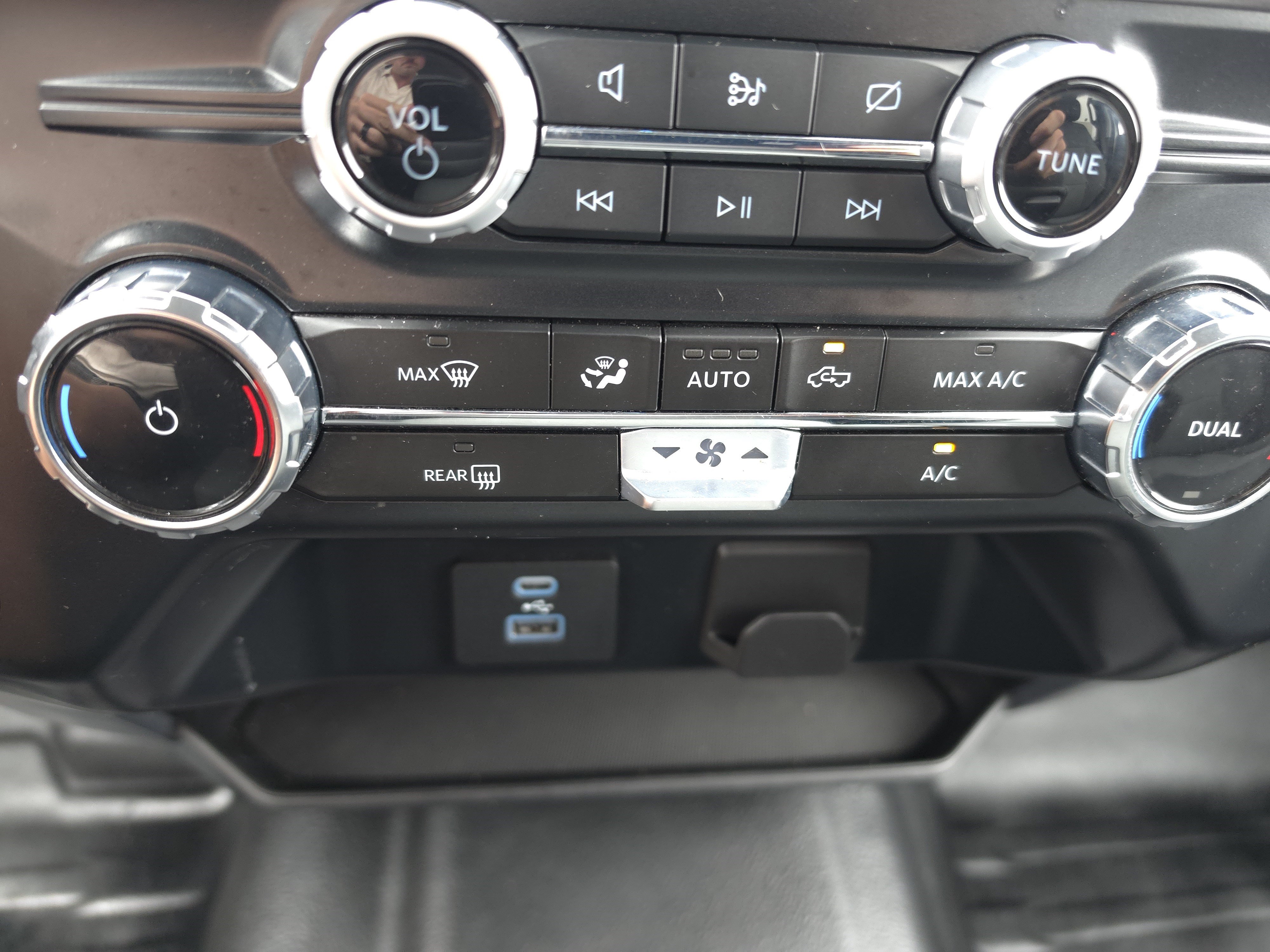 Used 2024 Ford F150 XLT w/ Tow/Haul Package AWD/4WD image 20
