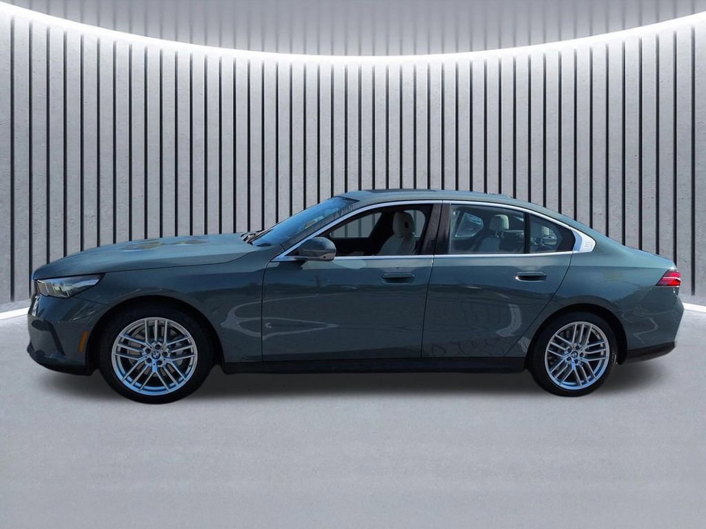 Certified 2024 BMW 530i xDrive w/ Premium Package image 8